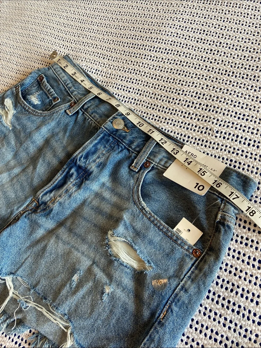 AERO Premium Air Denim Boyfriend Distress Shorts Button Fly Size 10